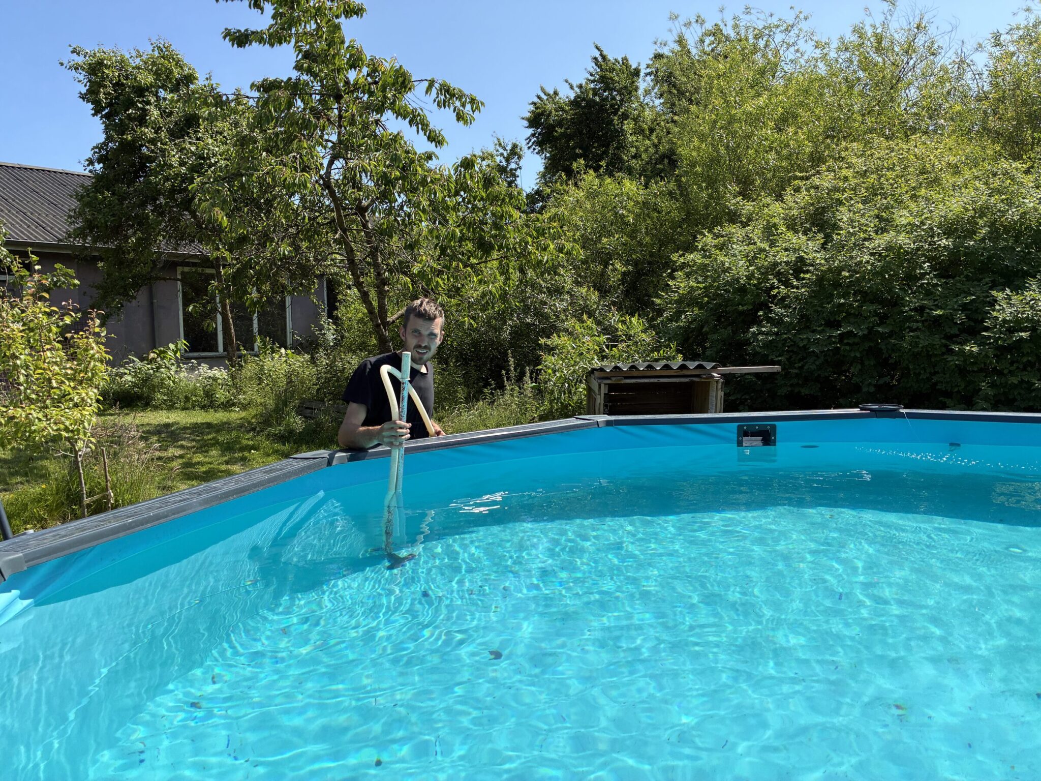 Poolen gøres klar til sæsonen